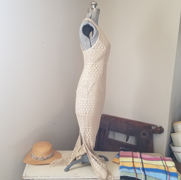 Elegant tan and gold evening dress. - Picture 3 of 5